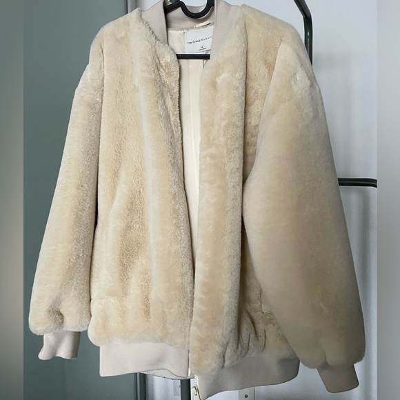 Aritzia Jackets & Blazers - <Aritzia - Babaton> Off-white flux fur bomber jacket